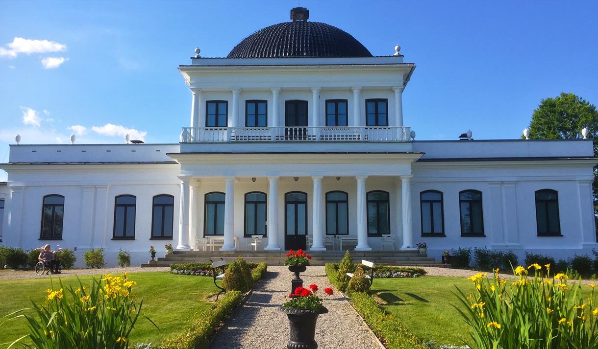 Sommer på Ulefoss Hovedgård