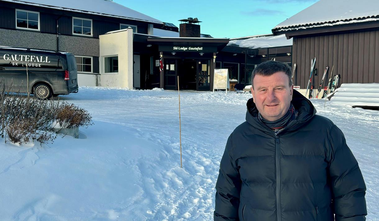 mann ved Gautefall Ski lodge