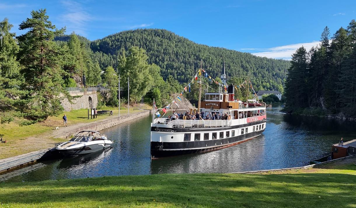 MS Victoria i Løveid