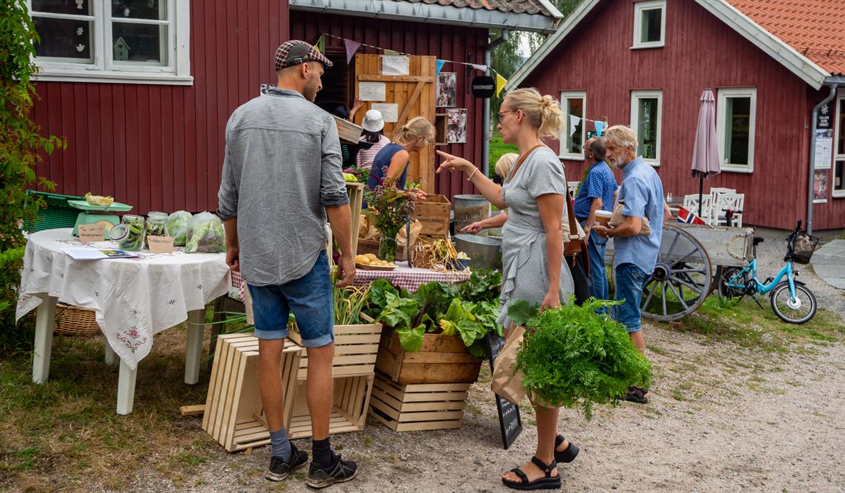 Bilde fra tidligere høstmarked på Øvre verket.