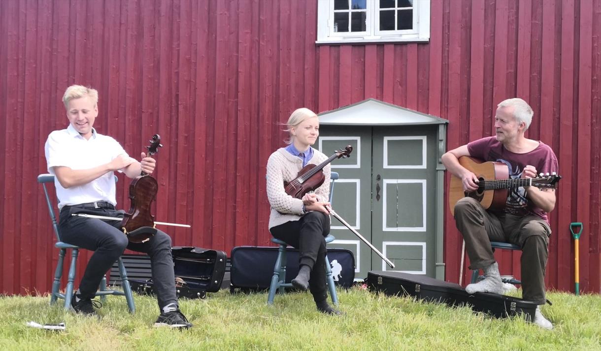 Konsert med Sigbjørn Høidalen, Hermann Gautefald og Lisa Haugeland