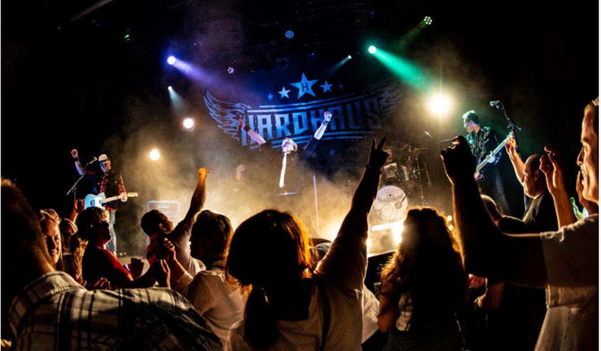 konsert med Hardhaus