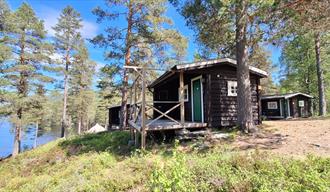 hytte til Telemark Camping & Motell ved et vann