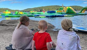barn ved Hulfjell vannpark