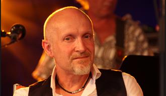 Lars Saabye Christensen i samtale med  Tom Stalsberg på Ibsenhuset i Skien