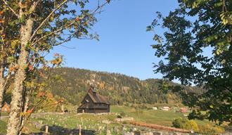 Olsokgudsteneste og kyrkjegardsvandring