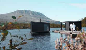 Flytende badstuer på Kvitåvatn