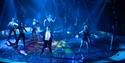 Cirkusdirektør Are Arnardo ønsker velkommen til Cirkus Arnardos nye show.