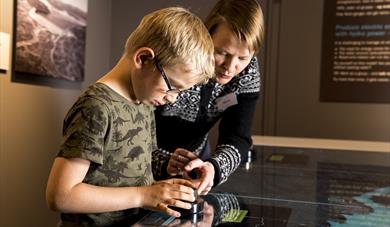 Frå utstillinga til Statkraft visingssenter på Vest-Telemark museum Eidsborg.