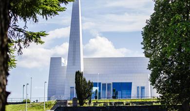 Østre Porsgrunn kirke i Porsgrunn som også kalles "Porselenskirke"