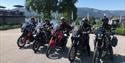 motorsyklister ved Straand Hotel i Vrådal