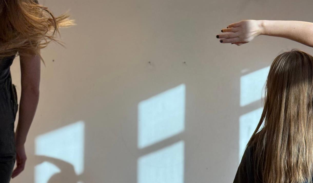 jenter som danser jenter som danser