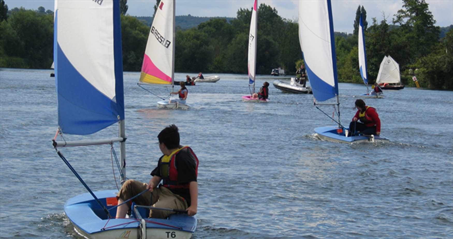 thames river cruises from marlow