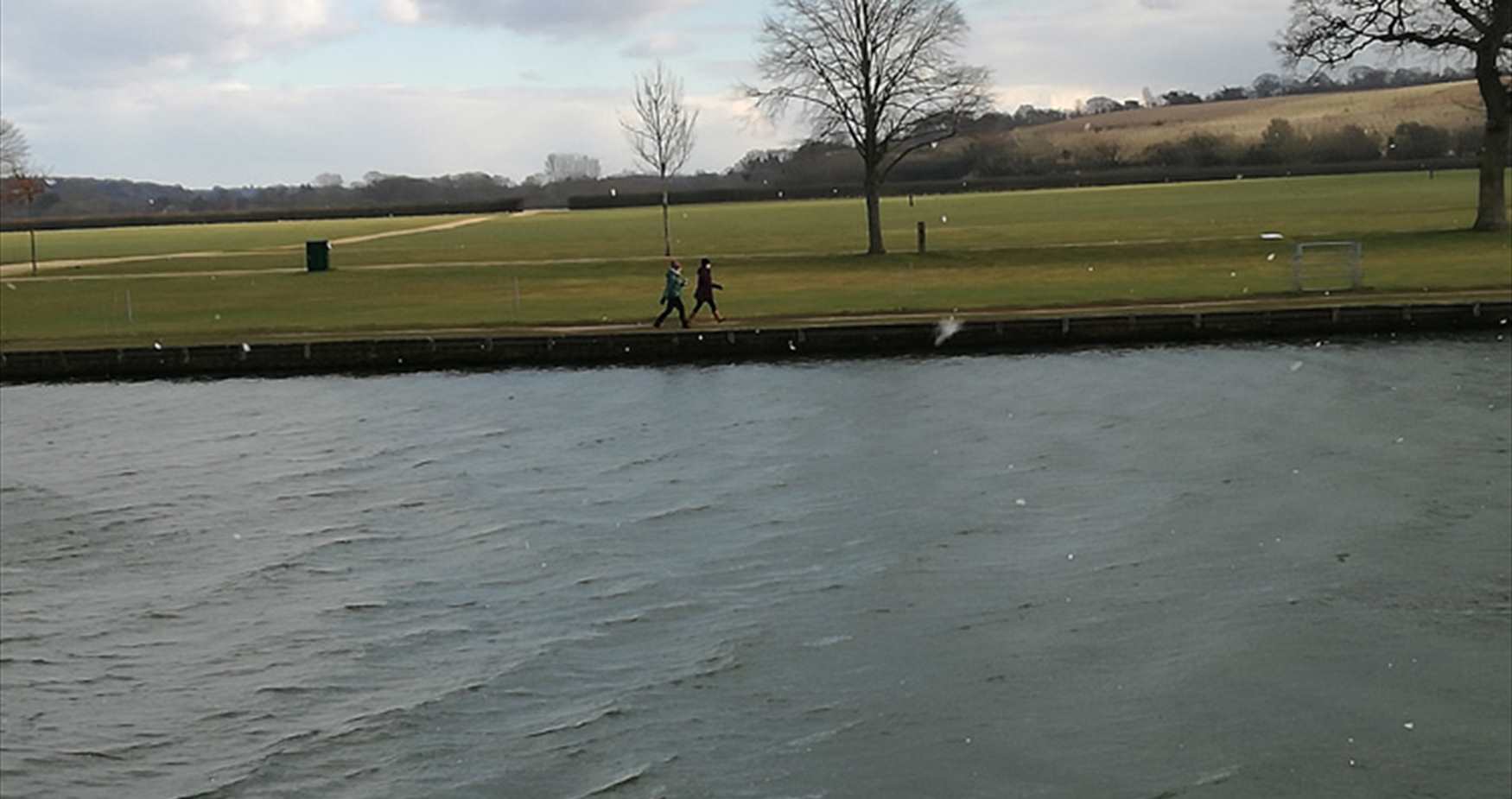 Walking Thames Path