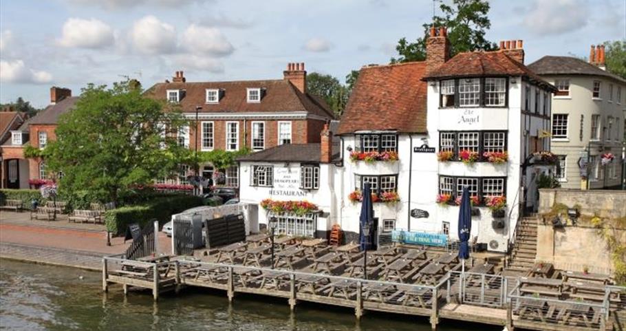 The Angel on the Bridge, Henley