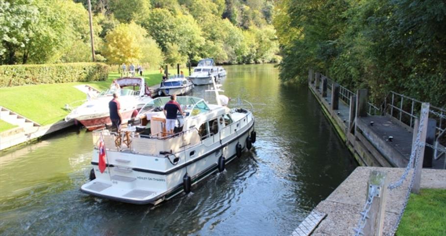 Hambleden Lock