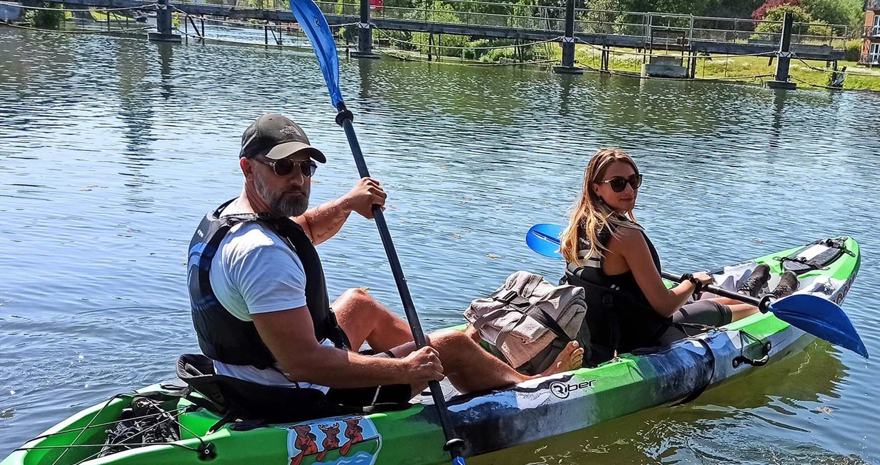 Couple in Double-Canadian Canoe from Boat Rental Thames, Bisham