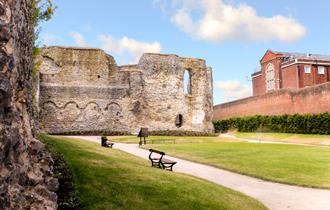 The Abbey ruins and Reading Gaol