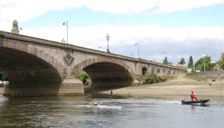 Kew Bridge - Thames Explorer Trust