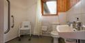 woodcombe cottages bathroom