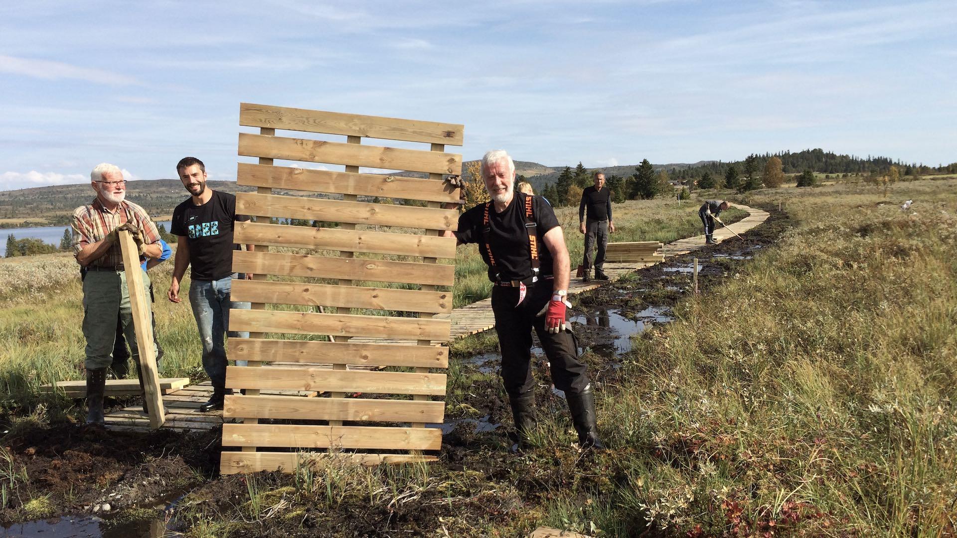 Dugnad med klopping på Yddin