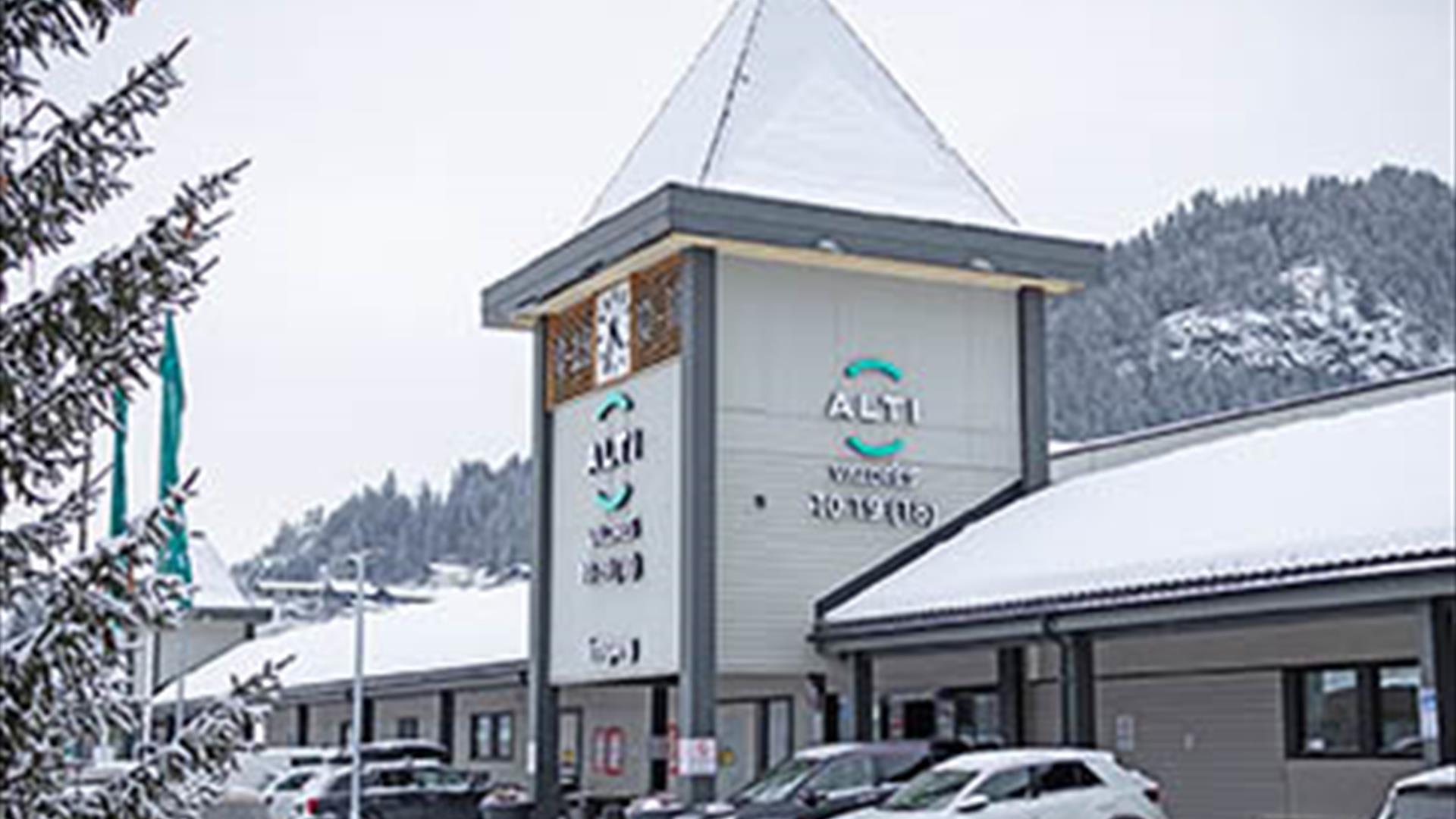 Fasadebilde av Alti Valdres. Vinter