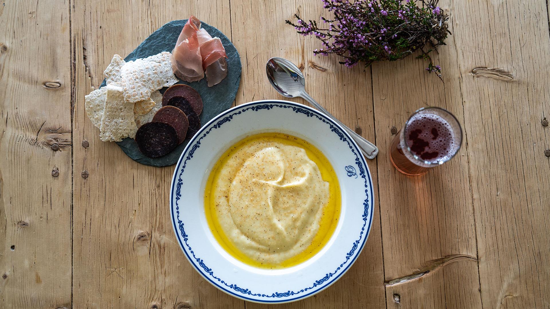 Sour cream porridge and cured meat at Bygdin Mountain Hotel