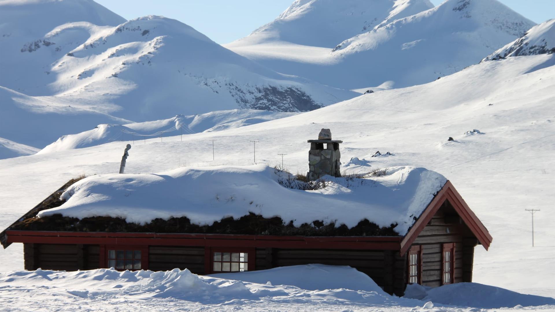 Hytte på Tyinholmen med flott utsikt til fjellene