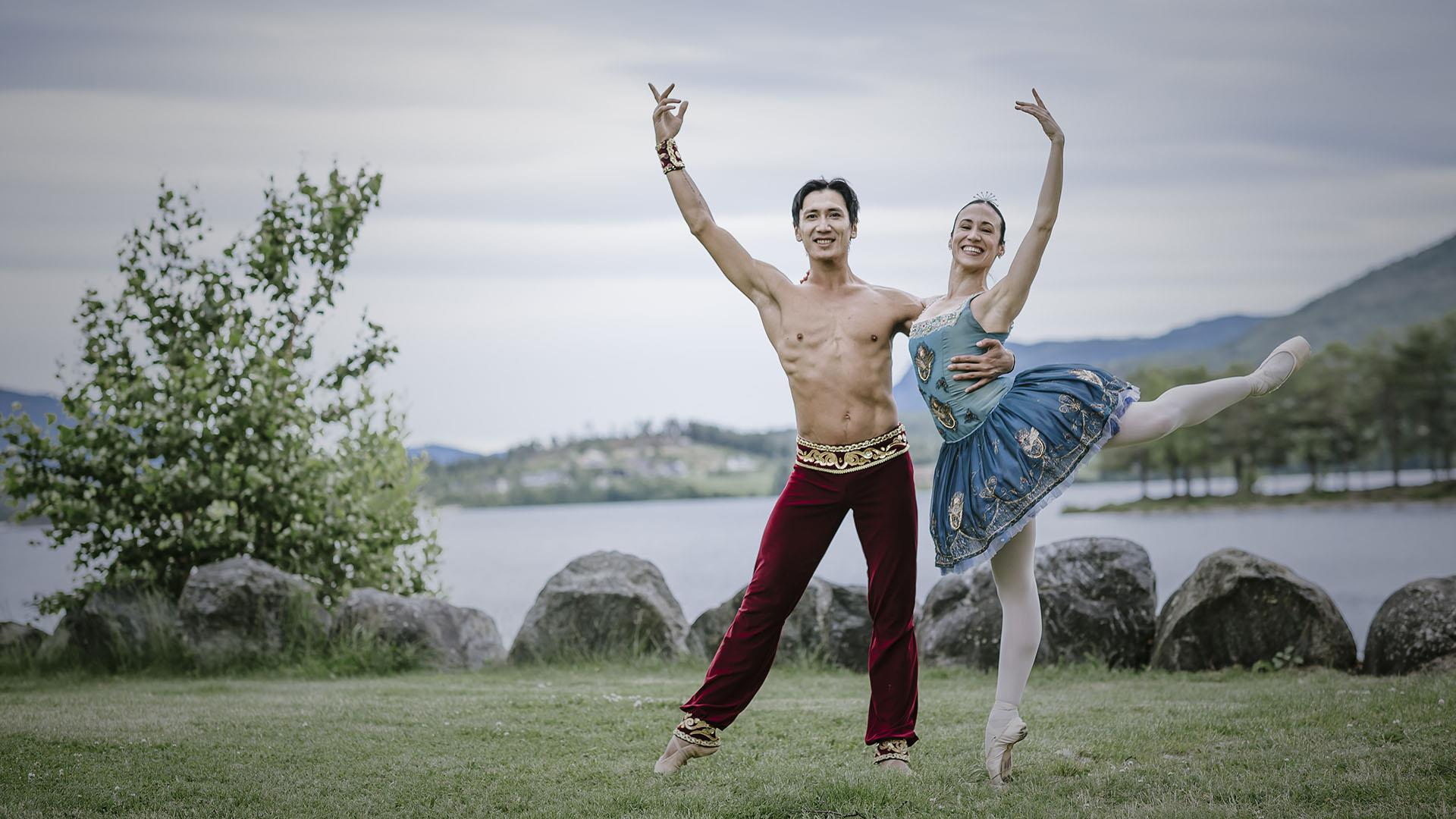 Balletdancers near Strandefjorden