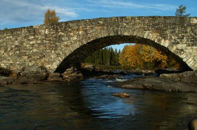 Lunde Bridge in Etnedal.