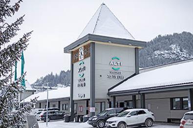 Fasadebilde av Alti Valdres. Vinter