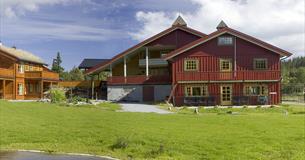 Koselige hus på Nythun om sommeren