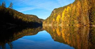 Ein wunderschöner Herbsttag auf dem südlichen Aurdalsfjorden.