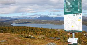 Die Gurisethøvda ist einer der Gipfelpunkte, die in dem Wanderprogramm Topp 11 auf dem Golsfjellet enthalten ist.
