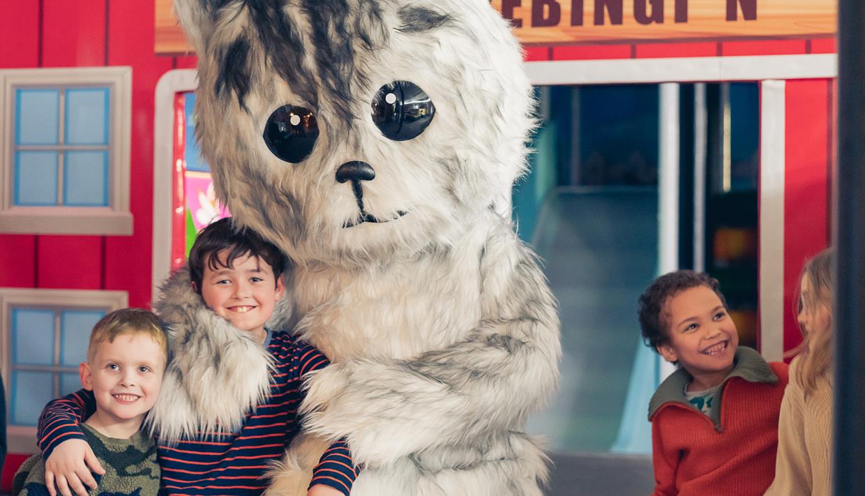 Fjøskatten Rampus er en populær maskot hos Stavedalen Park.