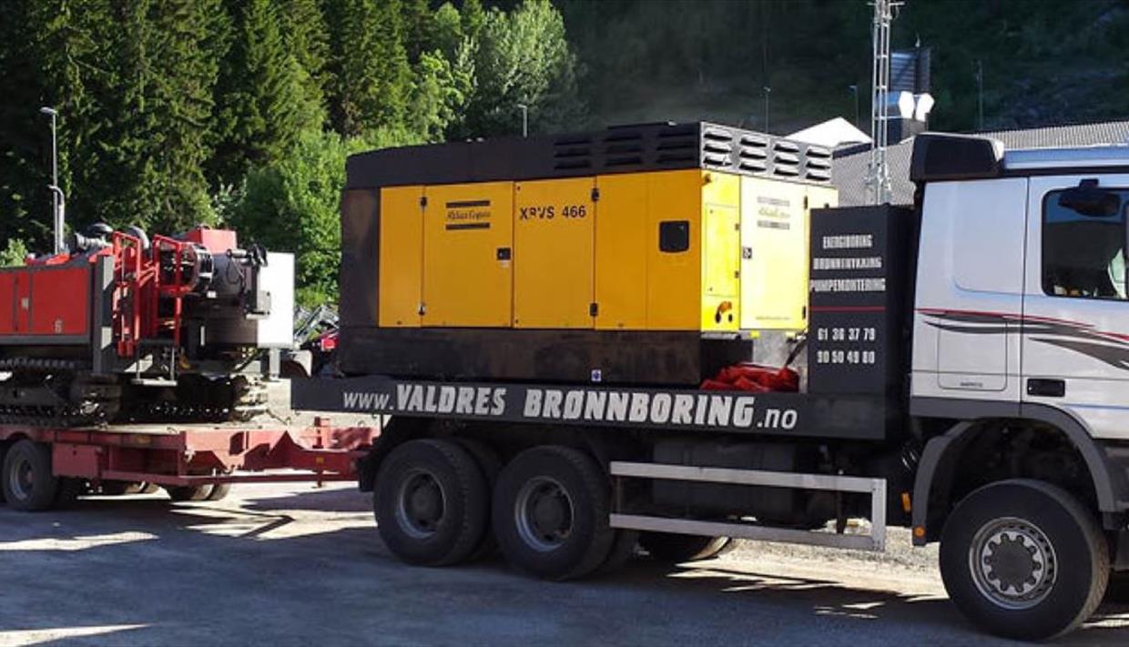 Bil fra Valdres Brønnboring