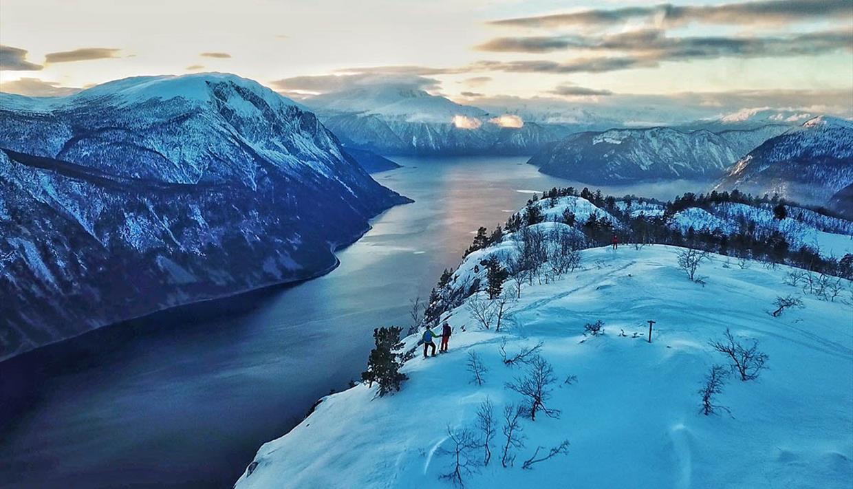 Snowshoeing with Bulder og Brak Opplevingar in Årdal