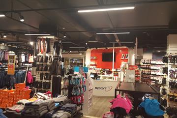 Sport Outlet, Butikker