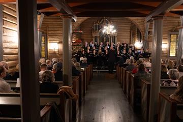 Julekonsert med Valdres kammerkor i Hegge stavkyrkje