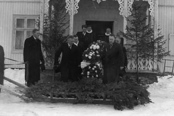 Gravferden etter prost Einar Kjørstad