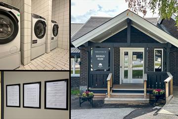 Entrance to the Laundry Room at Bergo, with embedded images of a washing machine and the rules.