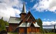 Hedalen stavkirke en sommerdag.