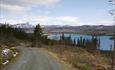 View over Lake Øyangen with the mountain Bitihorn in teh bakground.