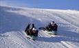 Full fart nedover skibakken med airboarding.