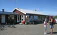 At the Langstølen kiosk you can buy a cup of coffee, waffles and ice cream on your cycling trip aound Lake Tisleifjorden.