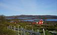 Fullsenn ligger øst i Valdres ved grensen til Langsua Nasjonalpark.