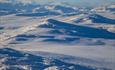 Utsikten fra Skaget mot vest. Sentralt i bakgrunnen ses Bitihorn.