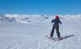 The northern slope of Stølsnøse is a beginner friendly mountain ski tour.