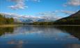 Der See Storfjorden an einem schönen Sommertag.