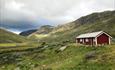 Yksendalsbu i frodige Yksendalen i Jotunheimen.